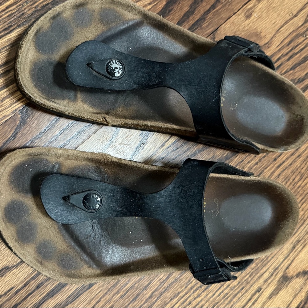 Birkenstock Gizeh Black Thong Sandals, size 38 - Picture 3 of 4